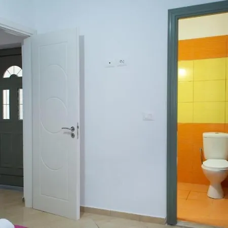O-cyanea Albania Apartment
